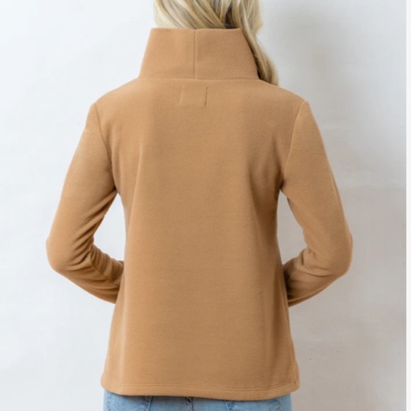 Dudley Stephens Greenpoint Turtleneck in Vello Fleece - Picture 3 of 7